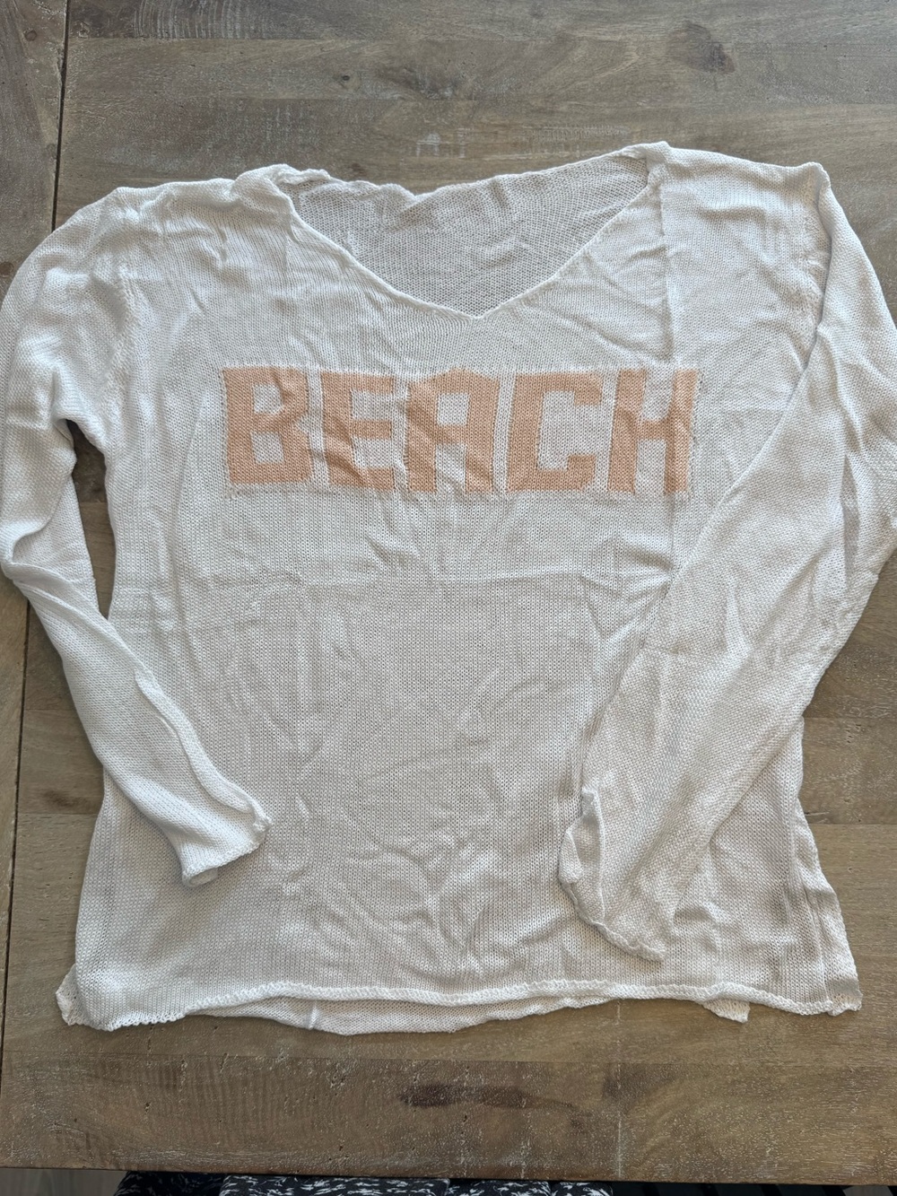 Rosa Clothing BEACH LETTER PRINT V-NECK HOLLOW KNIT BLOUSE New White